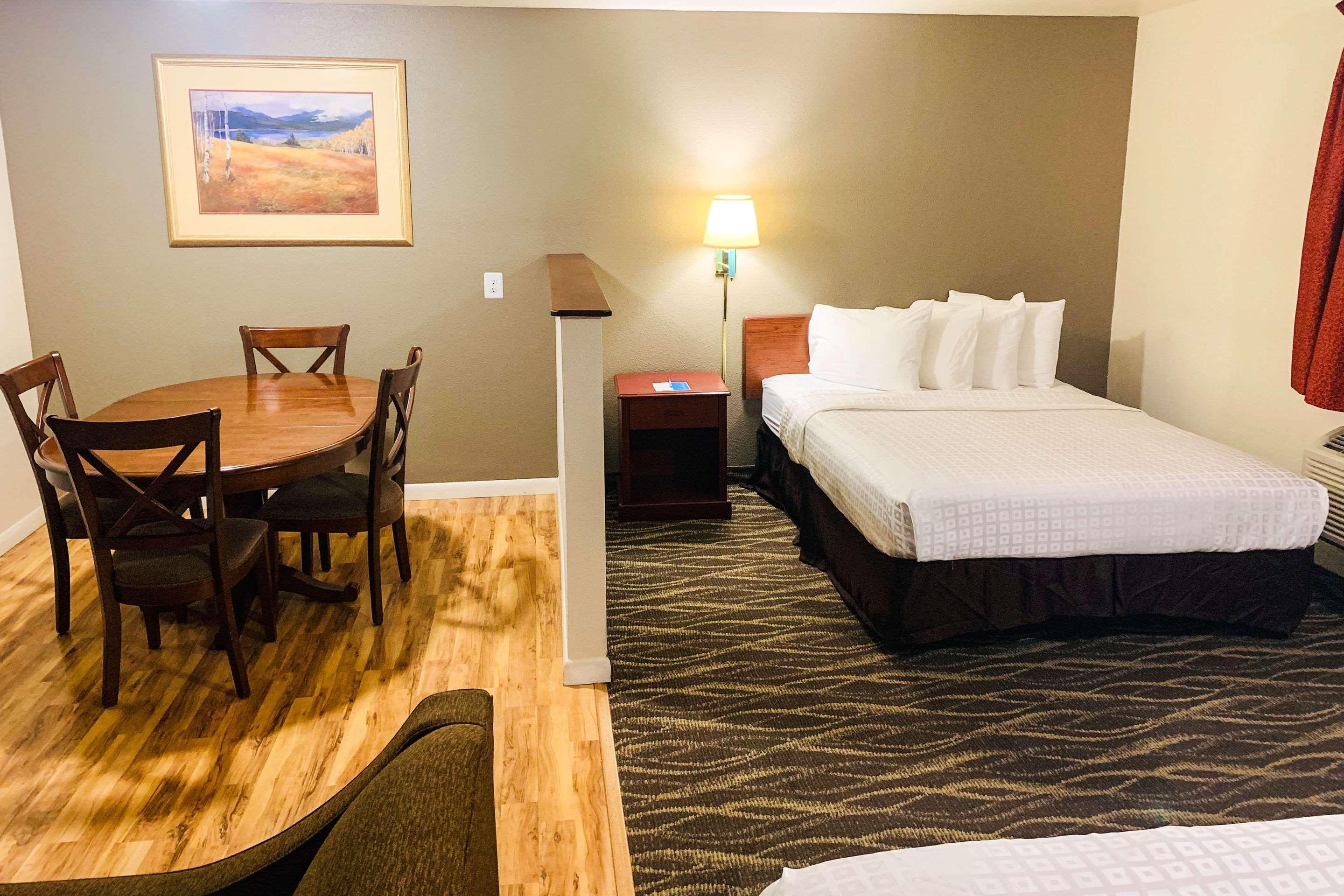 Rodeway Inn & Suites Sheridan Exteriör bild